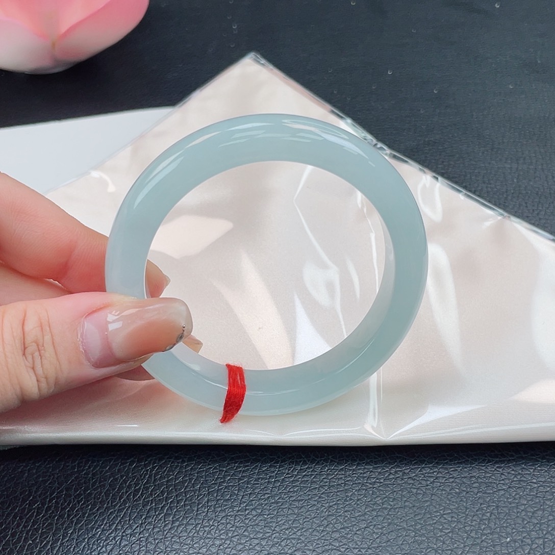 翡翠未镶嵌手镯57正圈冰胶葡萄肉