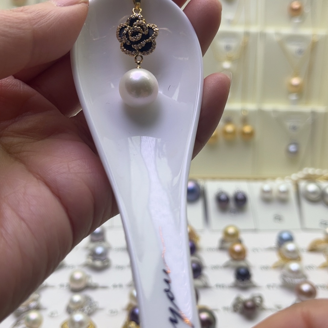 淡水珍珠颈饰合金