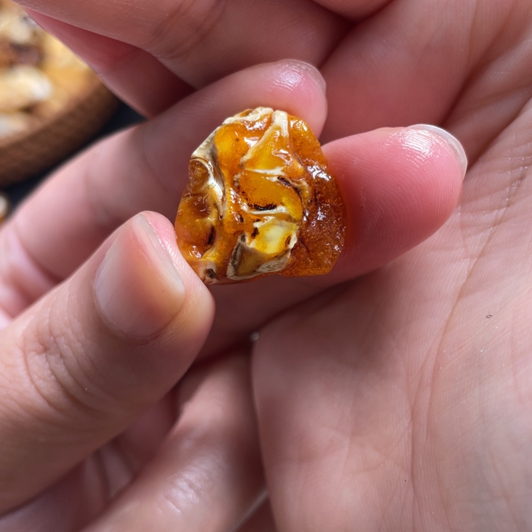若***丶未镶嵌定制琥珀天然蜜蜡原石