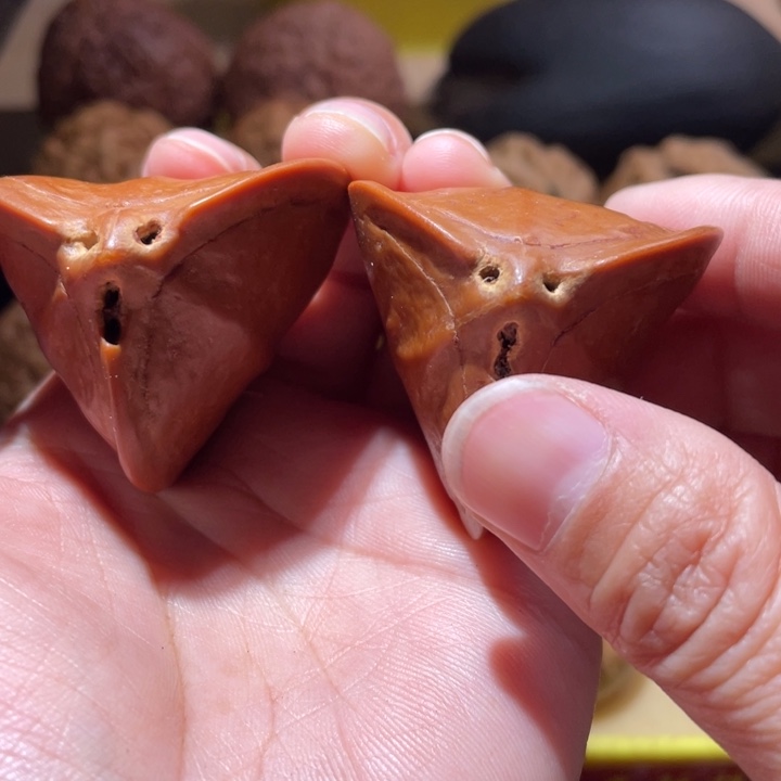 桃核把件三角橄榄核