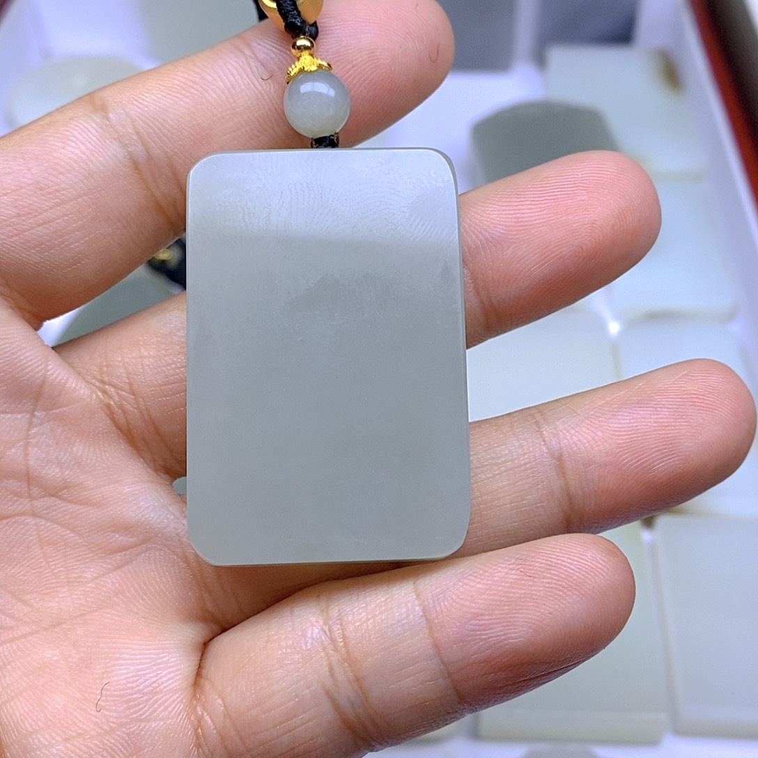 和田玉颈饰未镶嵌小*