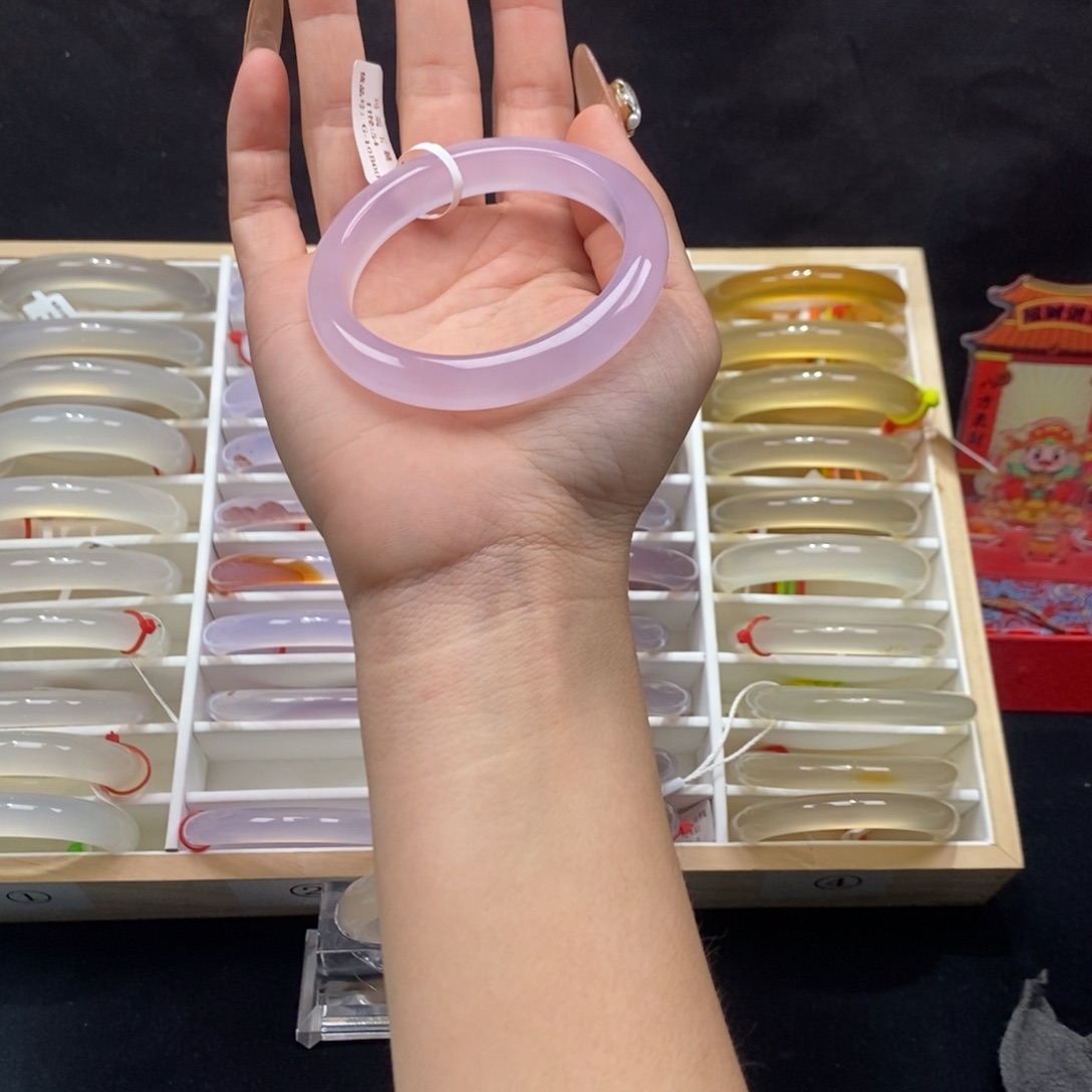 玛瑙/玉髓手镯未镶嵌