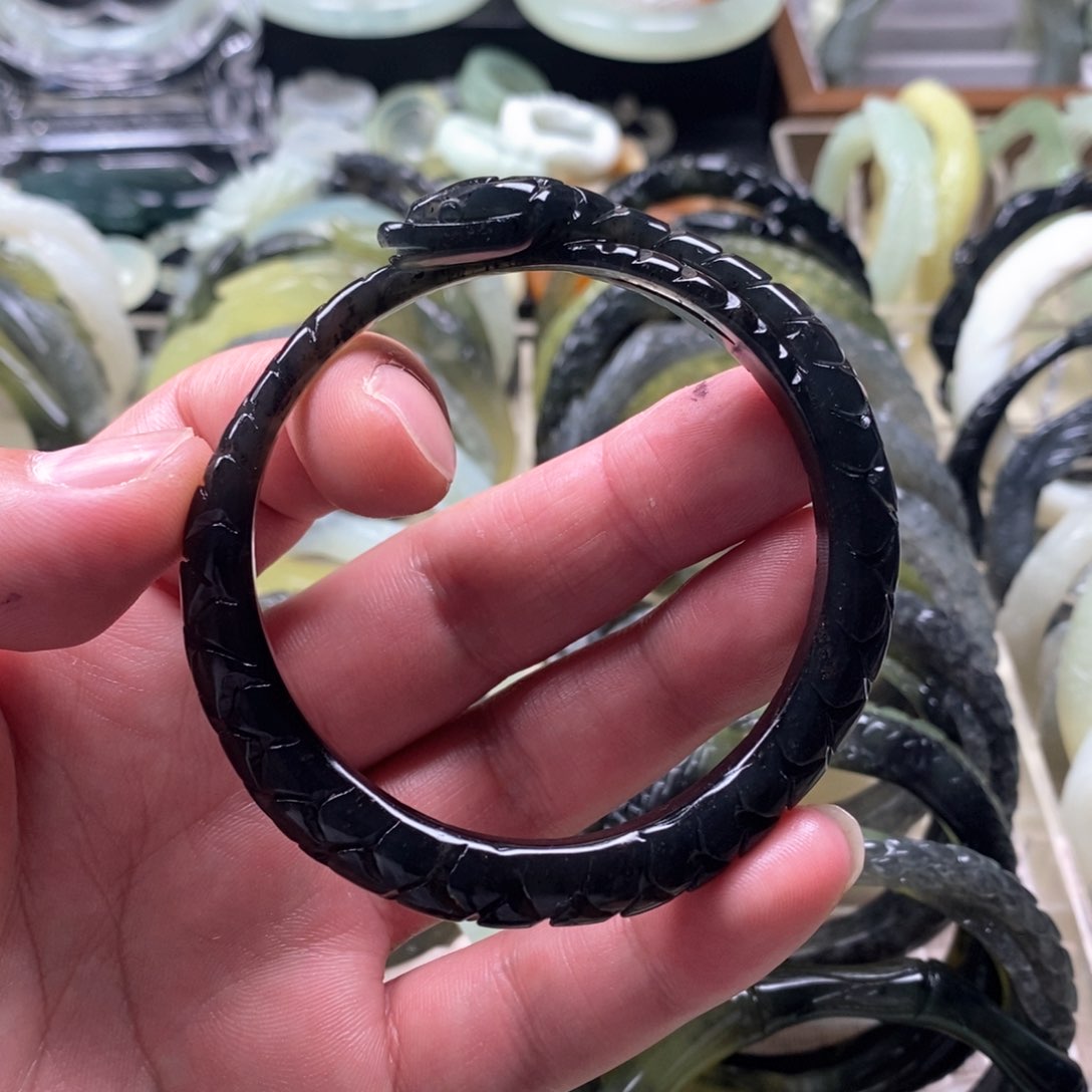 岫玉手镯未镶嵌手镯