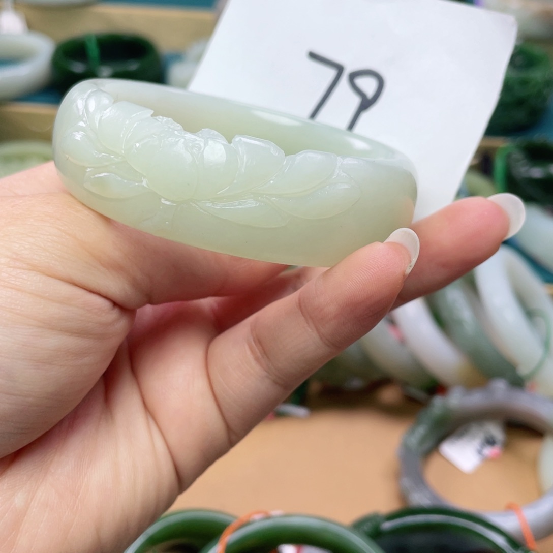 未镶嵌手镯和田玉圈口56