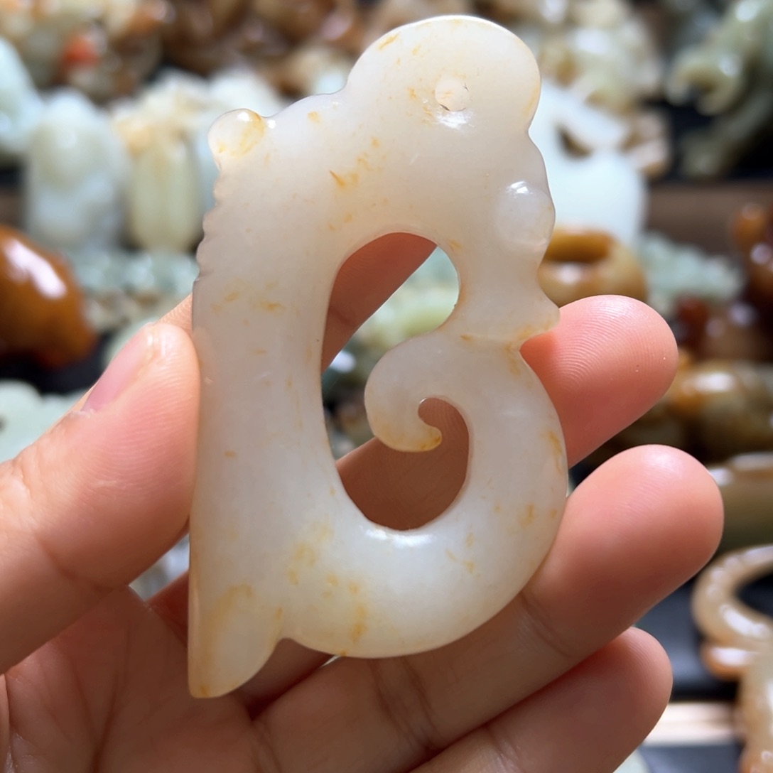 和田玉（糖玉）颈饰未镶嵌