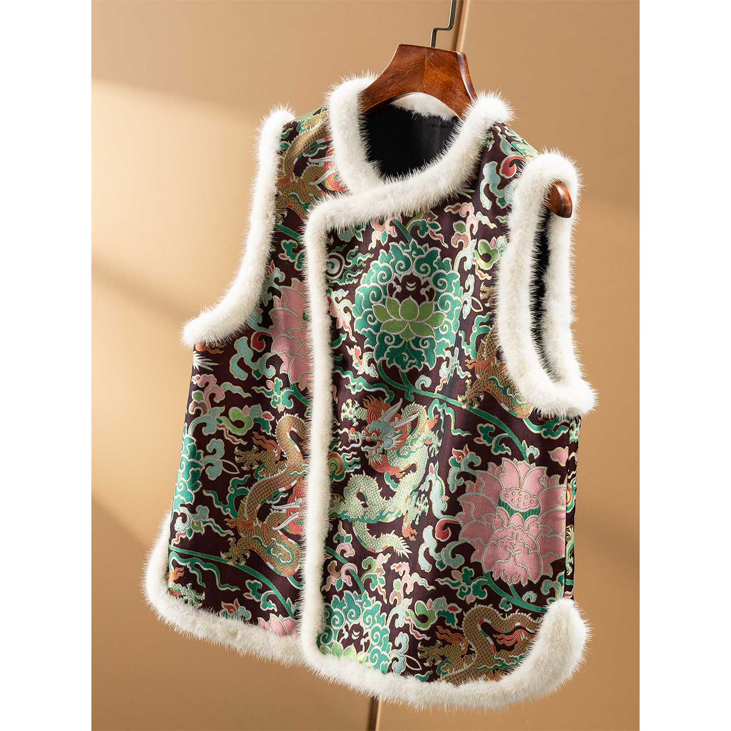 春天家 游龙吟 新中式重磅真丝宋锦拼水貂绒棉服马甲女13J1