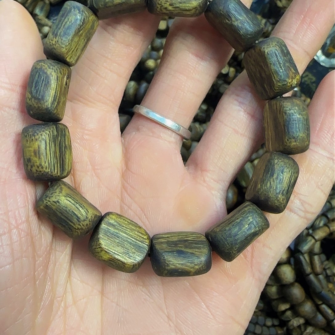 沉香手串又*春99沉树心油14.4克