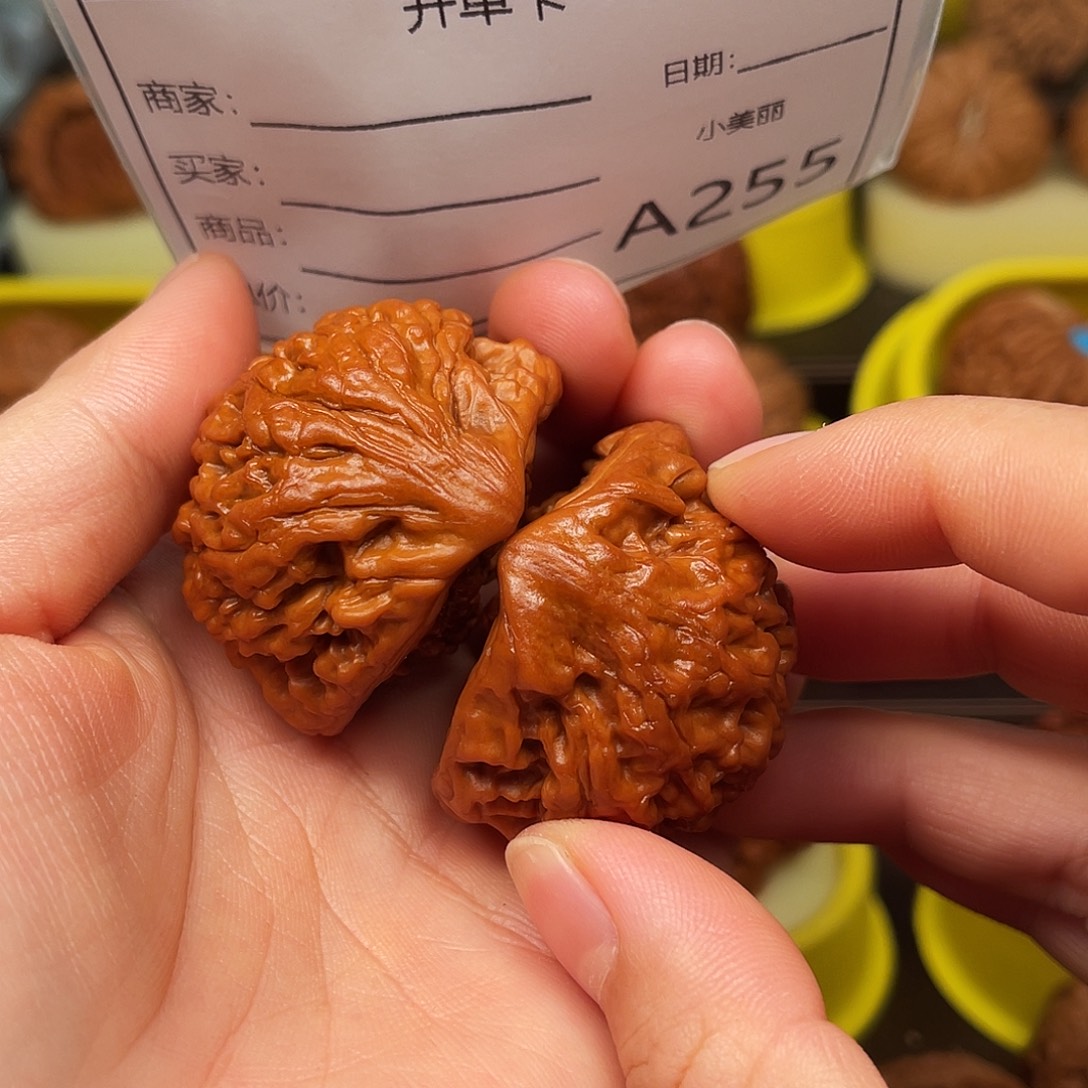 文玩核桃吊坠蛇头