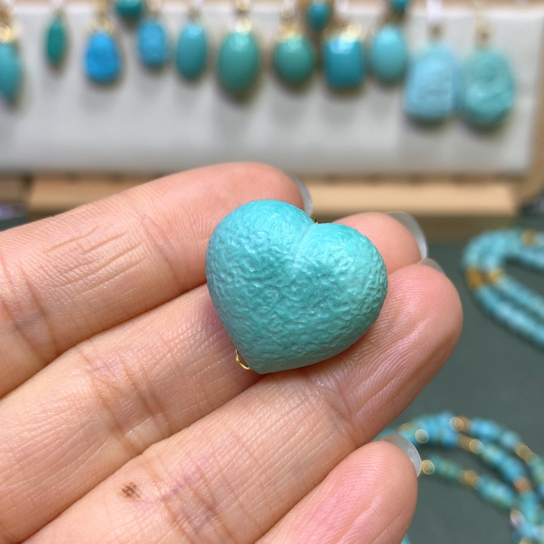 绿松石配饰未镶嵌