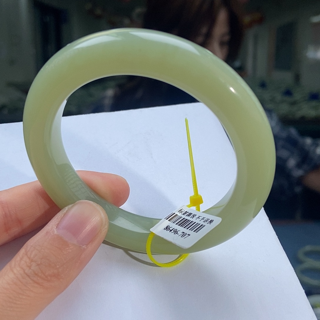 和田玉手镯未镶嵌57 58