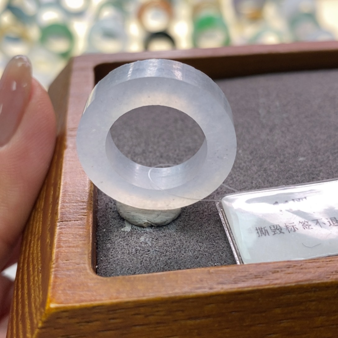 定制翡翠未镶嵌戒指