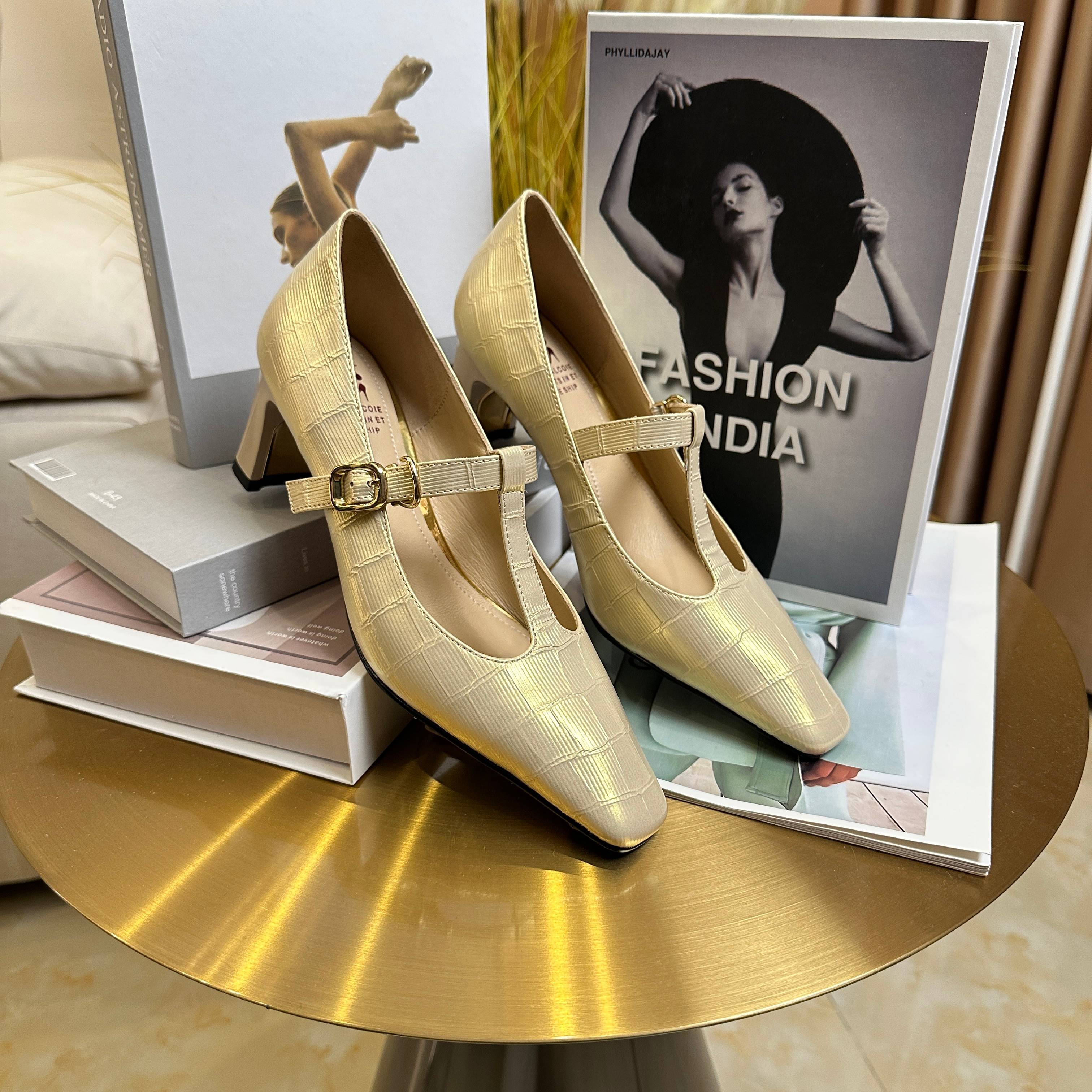 Van Gerch牛皮跟高6一字式扣带单鞋ol法式方头浅口尖头百搭买1赠3