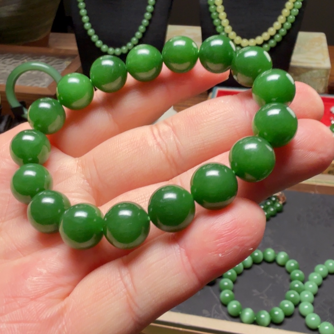 和田玉（碧玉）未镶嵌手链