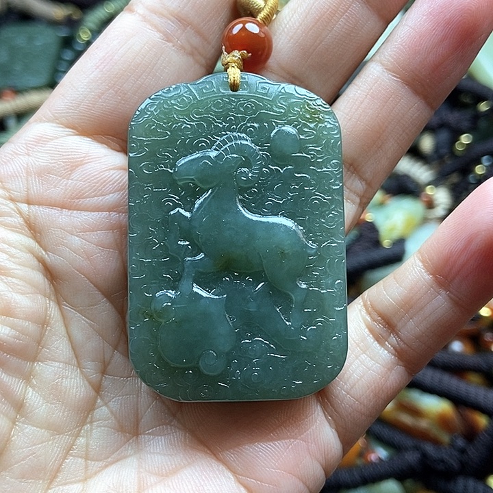 和田玉颈饰未镶嵌双面