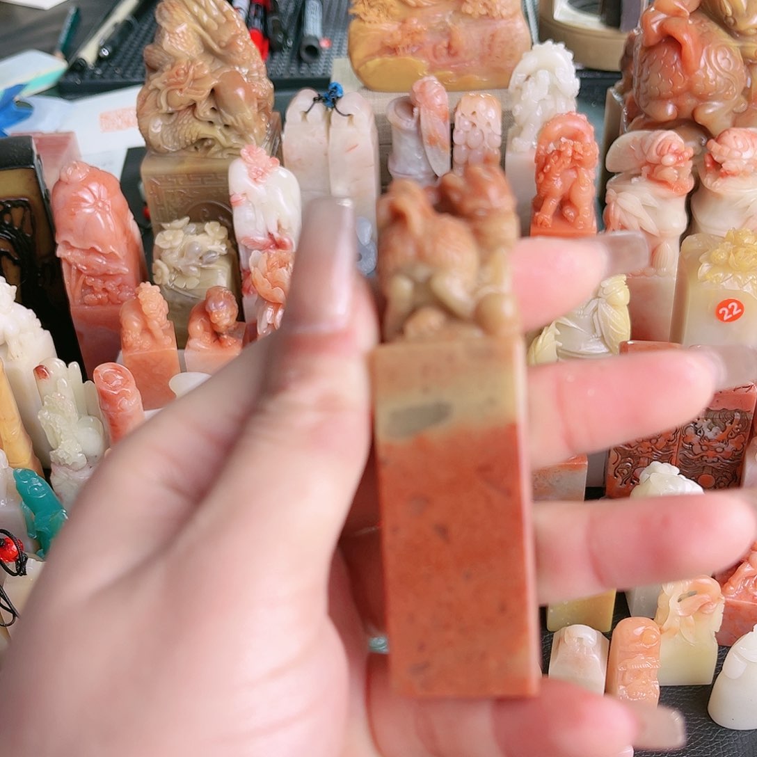 寿山石印石麒麟的