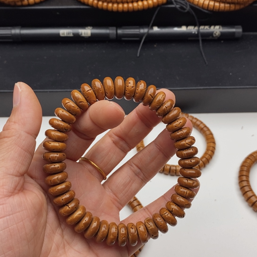 爵****桃核吊坠微瑕单圈