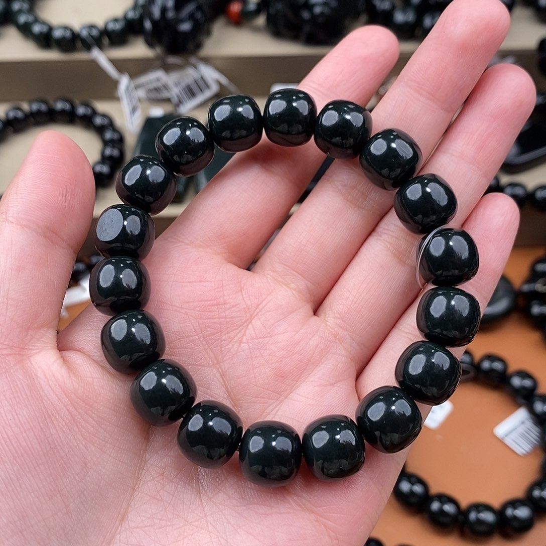 永***@和田玉未镶嵌手链