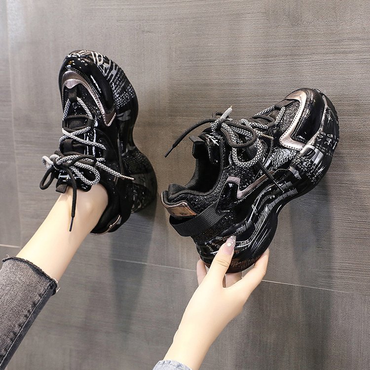 今年流行老爹鞋女款2025新款秋冬黑色爆款鞋子女鞋复古休闲运动鞋