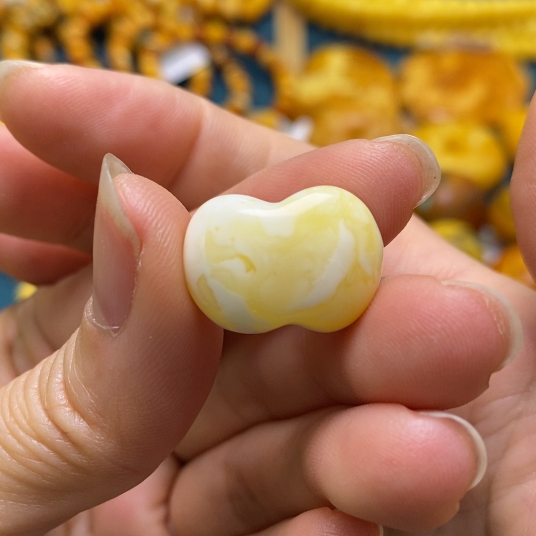 琥珀手链未镶嵌苹果