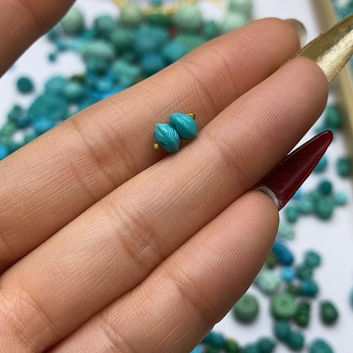 绿松石未镶嵌珠宝奇石