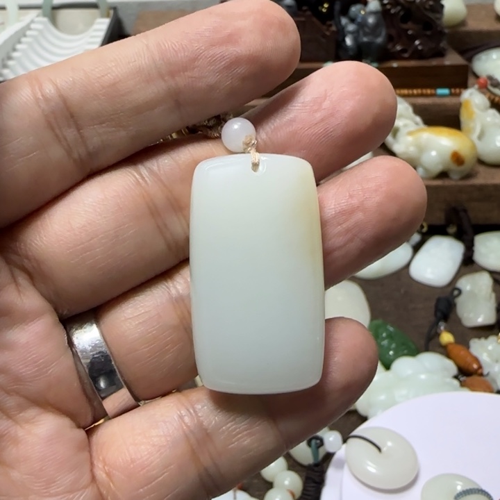 和田玉挂件未镶嵌一**魔