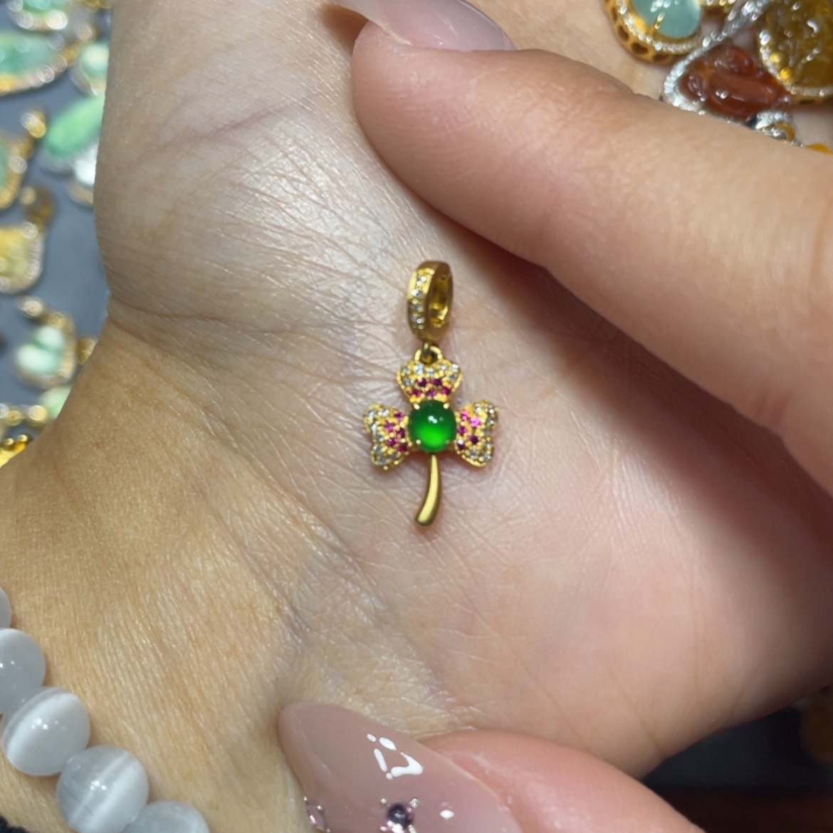 【闪购商品】翡翠吊坠(不含链)18K金镶嵌