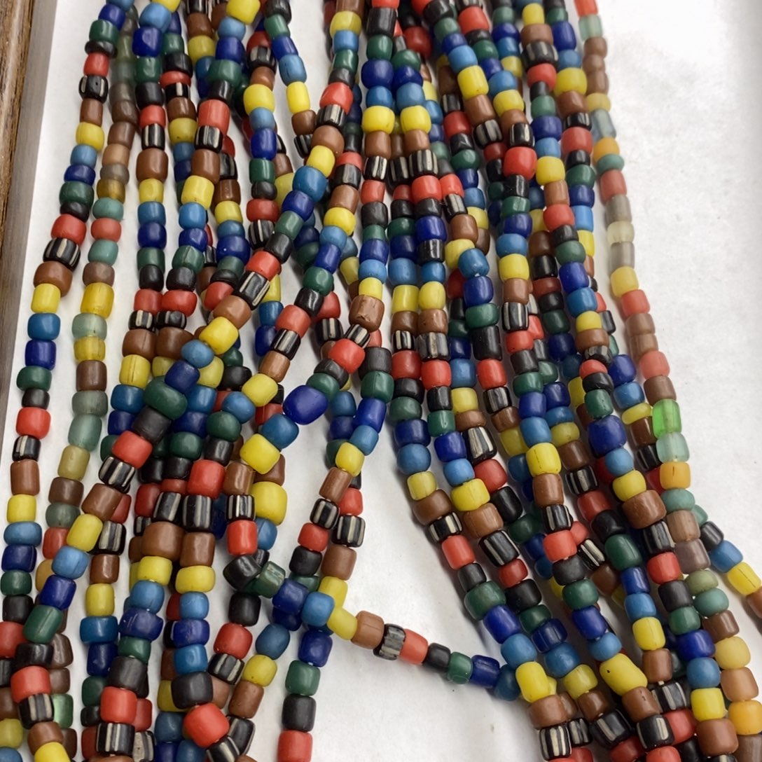 琉璃颈饰多宝楼兰 