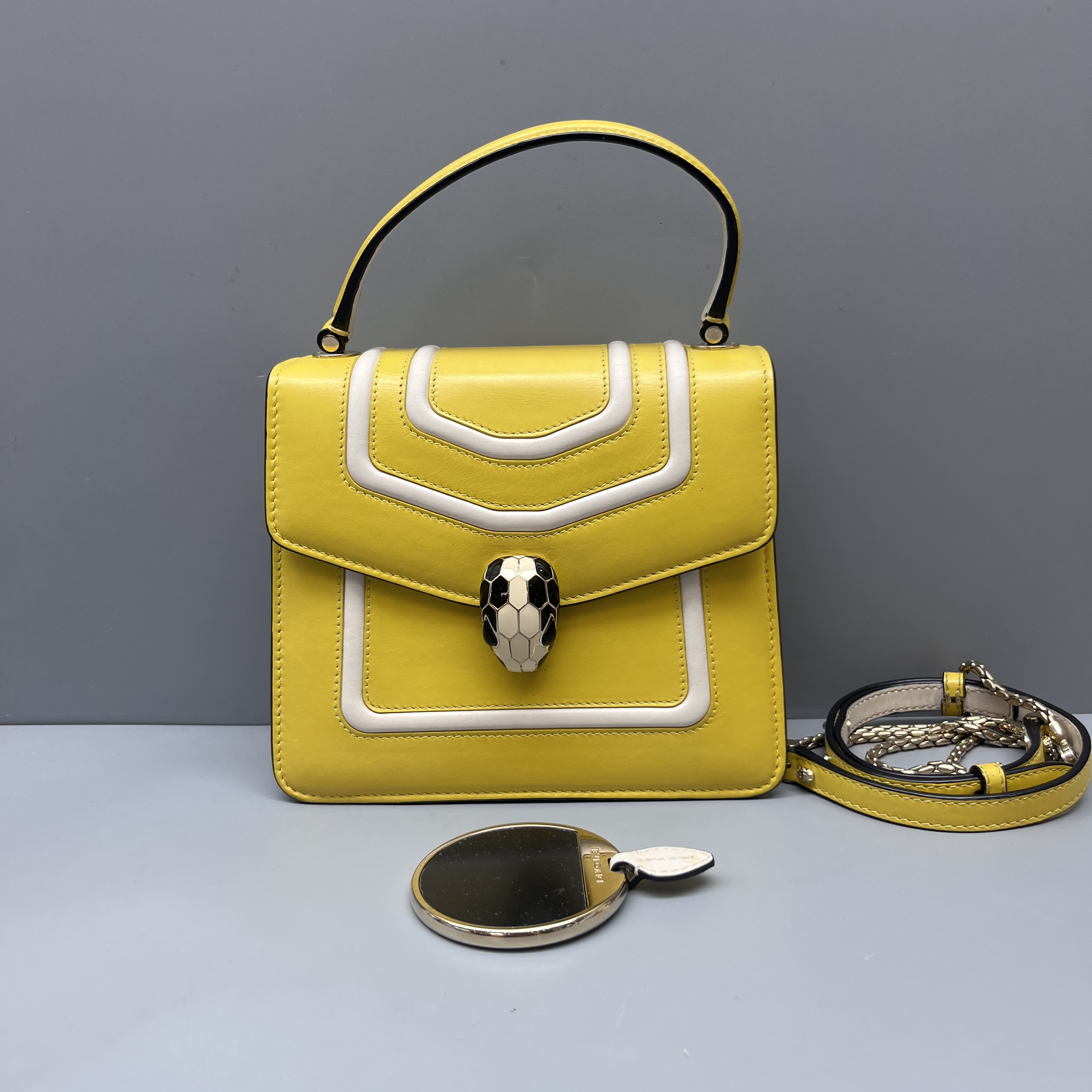 95新 BVLGARI/宝格丽 拼色风琴蛇头链条包 尺寸18*15 SV17679