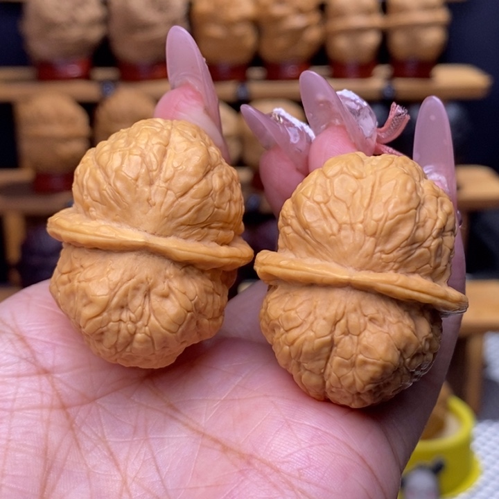 文玩核桃把件雪魔37号40尺