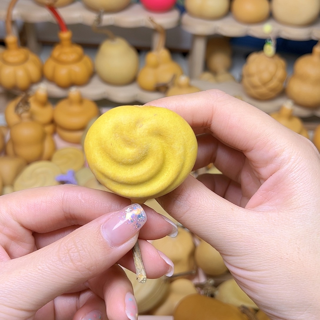 藤，曲奇饼干不退换