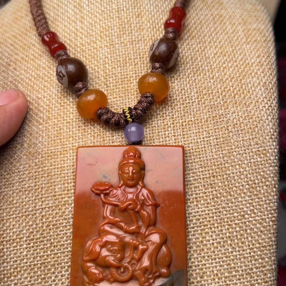 玛瑙/玉髓颈饰未镶嵌