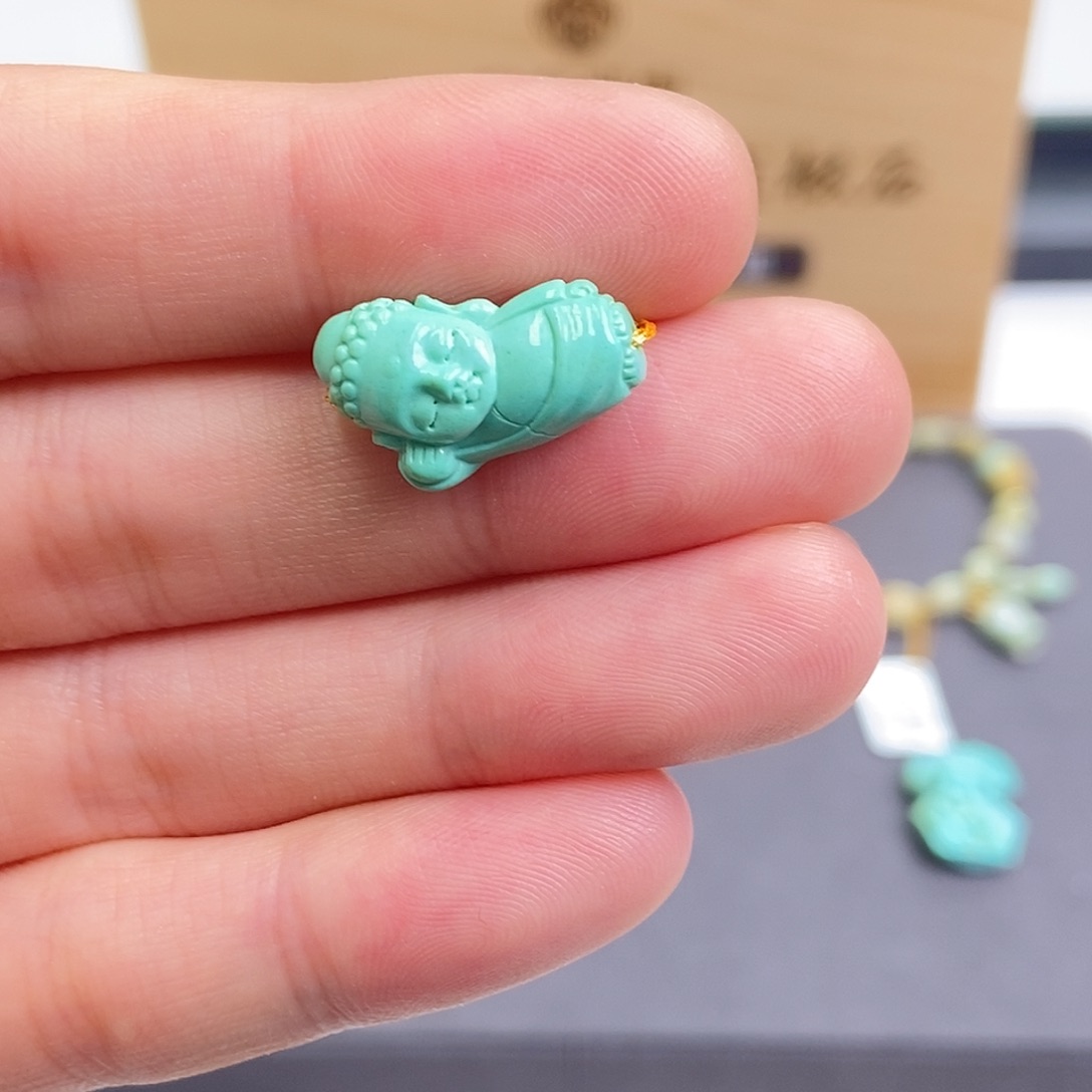 绿松石未镶嵌珠宝奇石