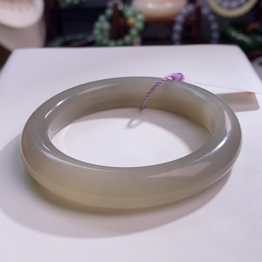 和田玉烟藕粉福利手镯55.3圈口未镶嵌