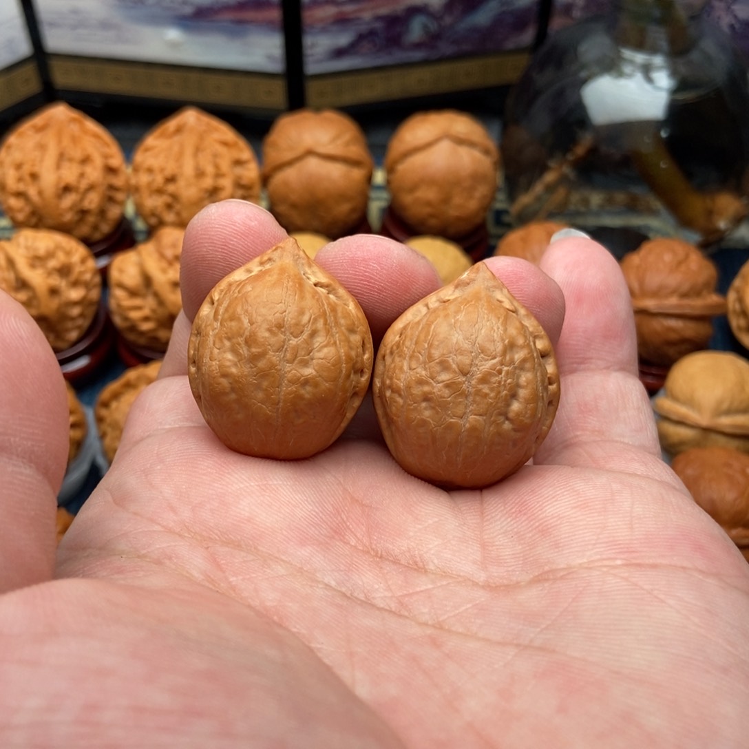 文玩核桃把件小桃子