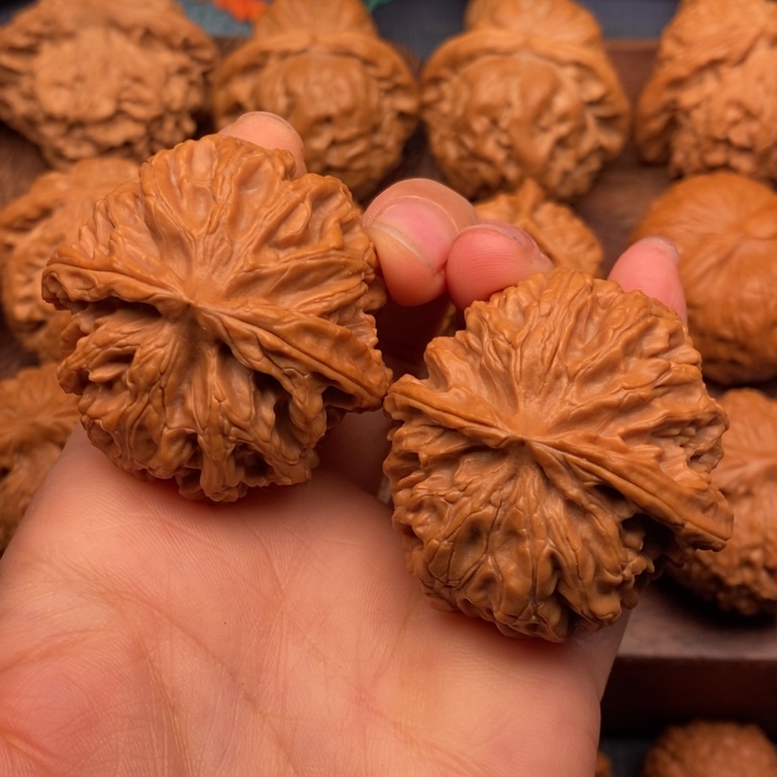 文玩核桃把件42全品苹果园