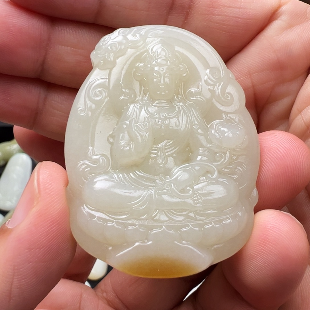和田玉未镶嵌颈饰