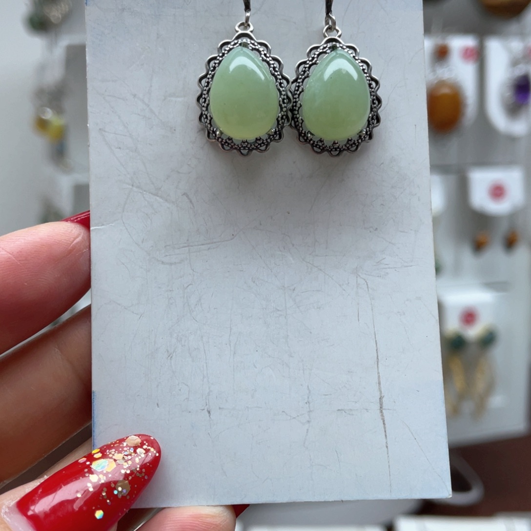 蛇纹石玉耳饰未镶嵌