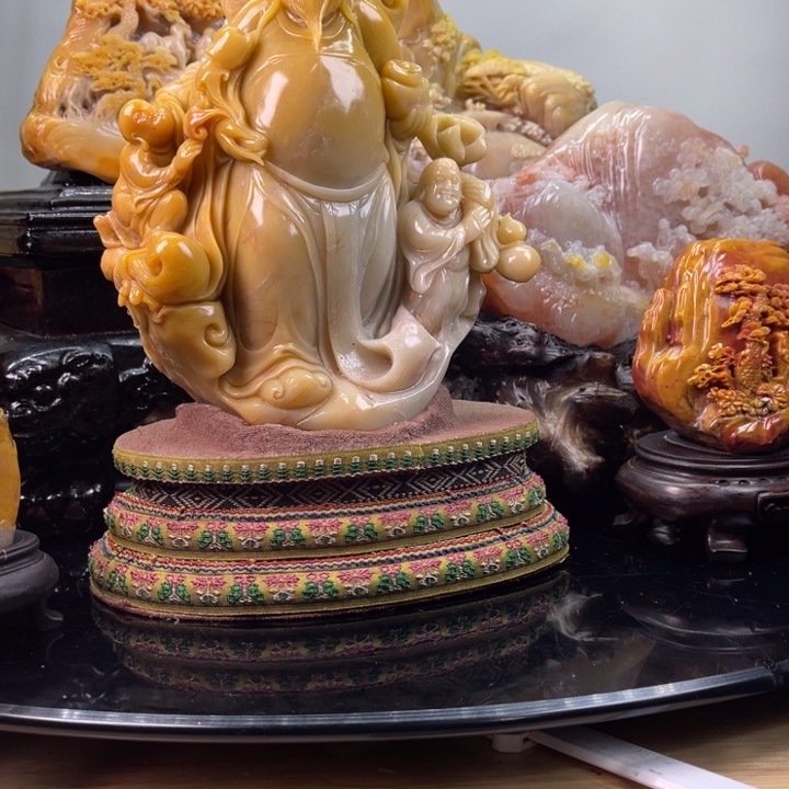 田黄石财神爷摆件