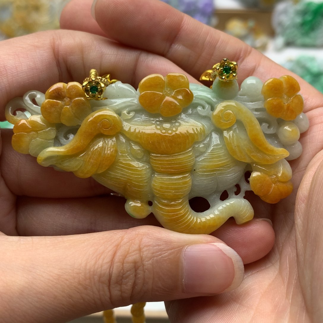 翡翠未镶嵌颈饰翡翠