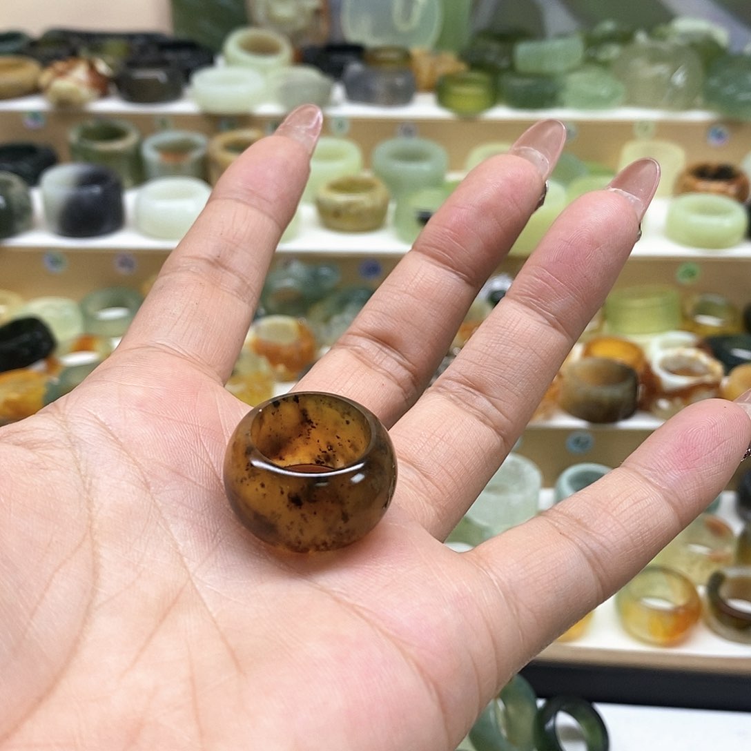 岫玉未镶嵌天然玉石@****了