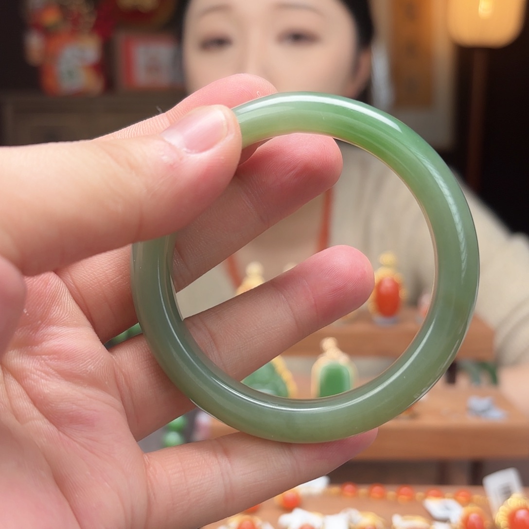 和田玉挂件未镶嵌ee5手镯55.6mm