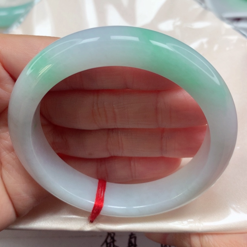 【闪购商品】翡翠手镯未镶嵌冰胶飘阳绿手镯5556圈16号