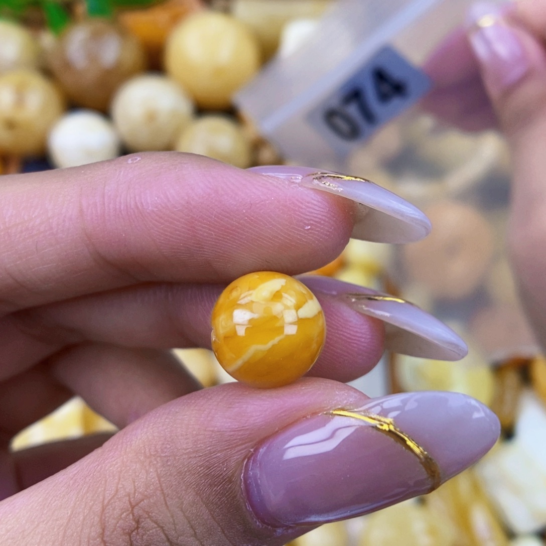 未镶嵌琥珀珠宝奇石11