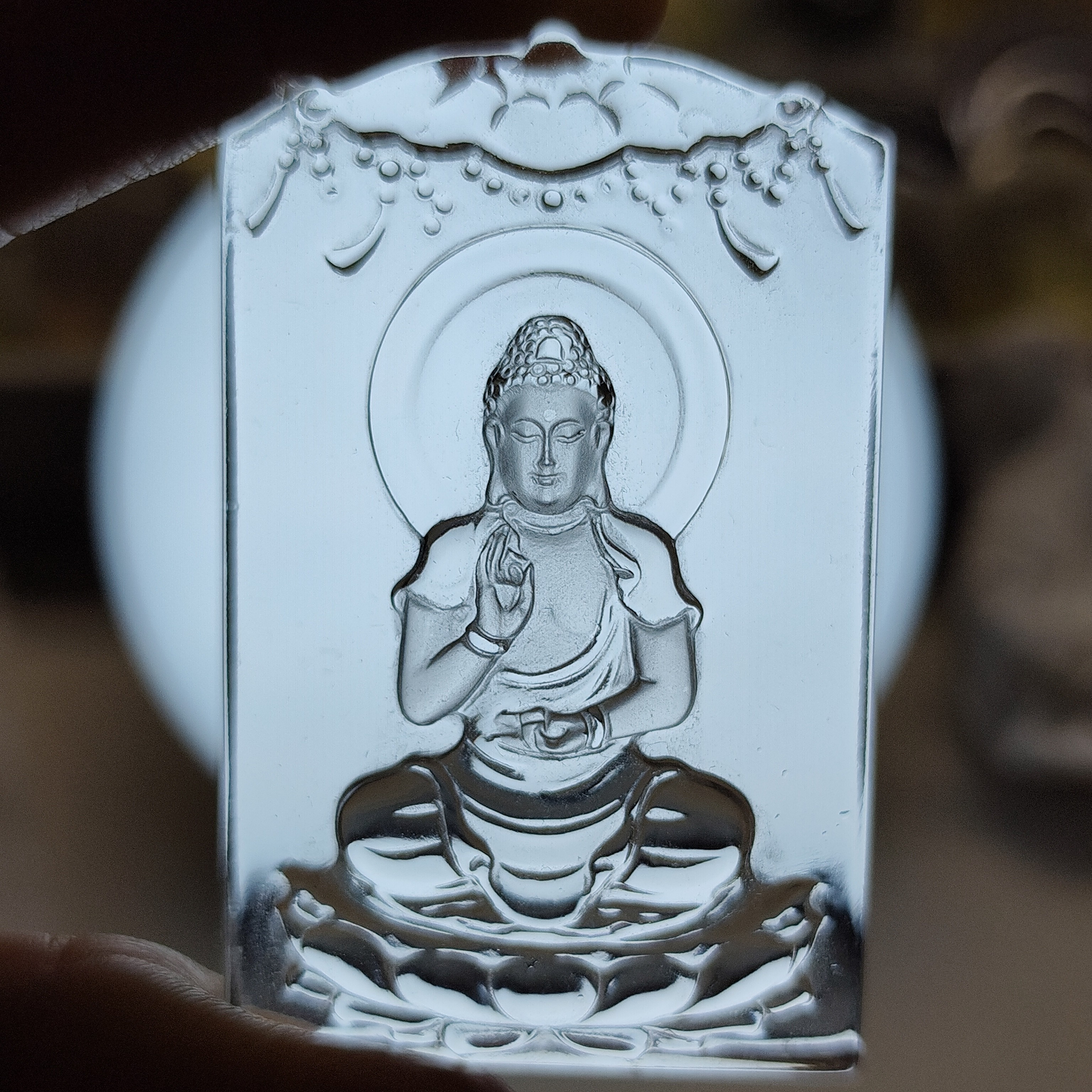 天然巴西白水晶阿弥陀佛吊坠，晶体干净，尺寸57.5*36*11.7mm，49克