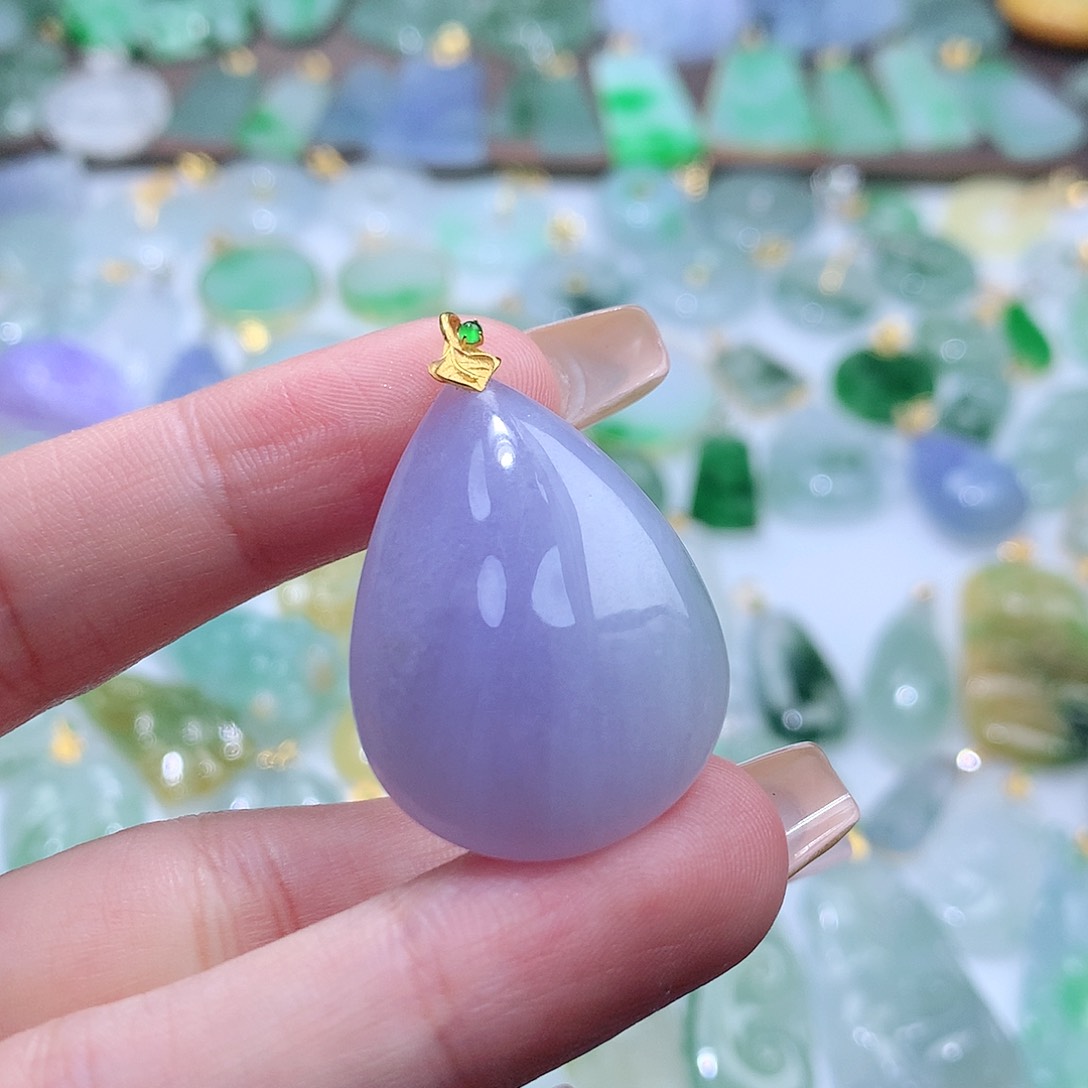 翡翠颈饰未镶嵌翡翠