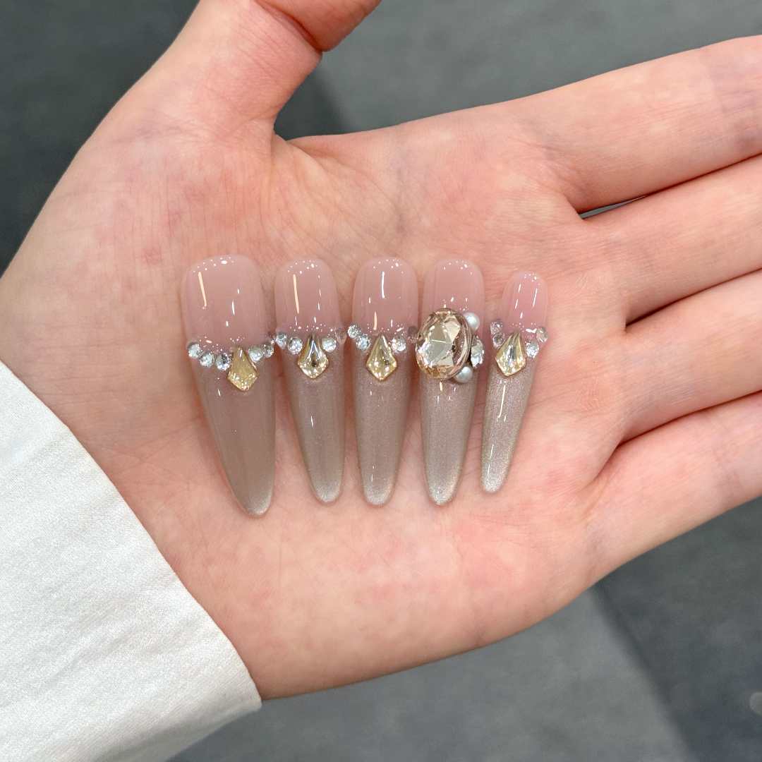V08纯手工穿戴甲美甲细狗轻奢冰透高级中长款猫眼显白10片装