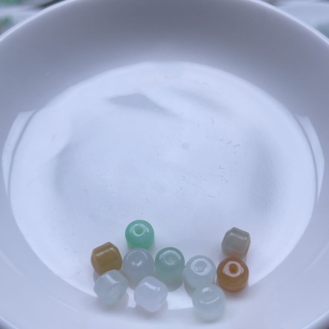 翡翠散珠老型桶珠