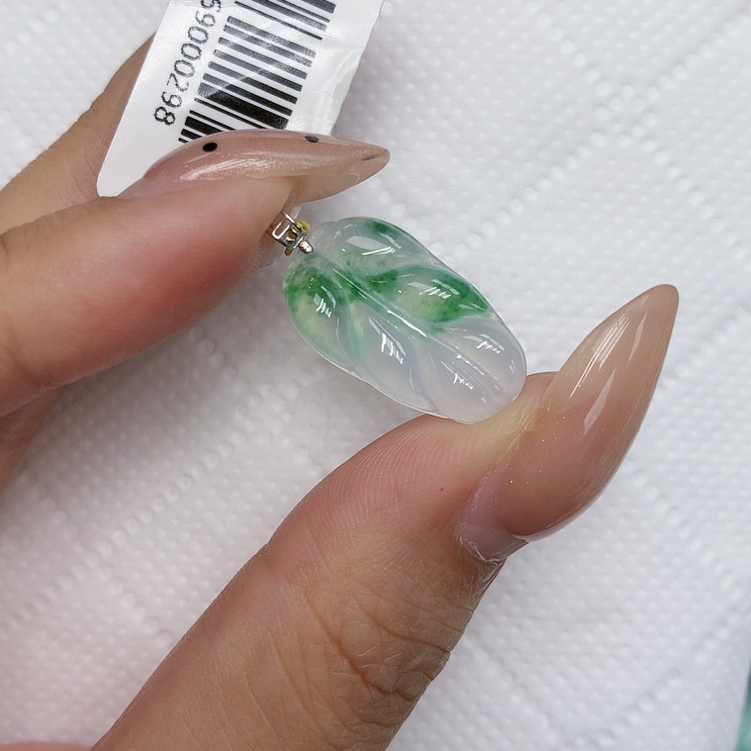 颈饰18K金镶嵌翡翠