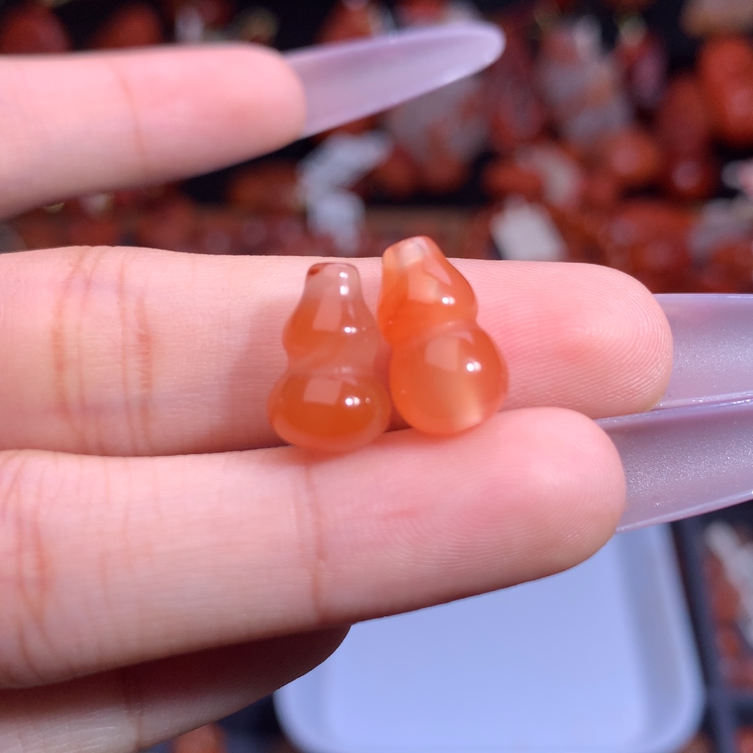 麻***驴南红玛瑙未镶嵌珠宝半成品葫芦