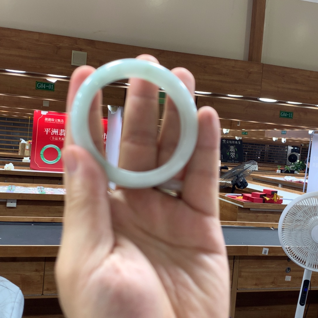 翡翠未镶嵌手镯买断